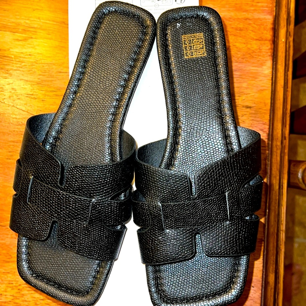 Black sandals sz 9